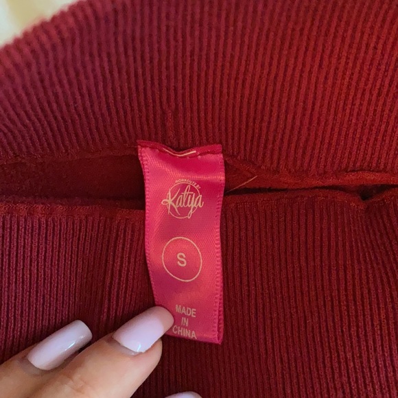 Workouts By Katya Red Crop Leggings - Picture 3 of 3